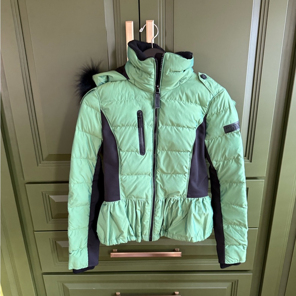 Burberry Sport Ski Coat, size 6, green